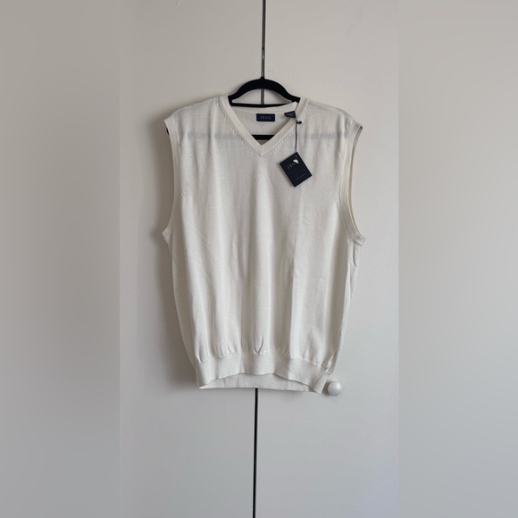 NWT | IZOD | White Cotton Sweater Vest | Preppy Classic | Size M - Picture 2 of 3